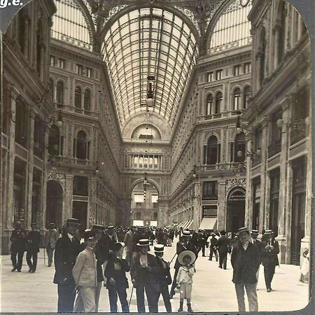 Maison In Centro Napoli Bagian luar foto