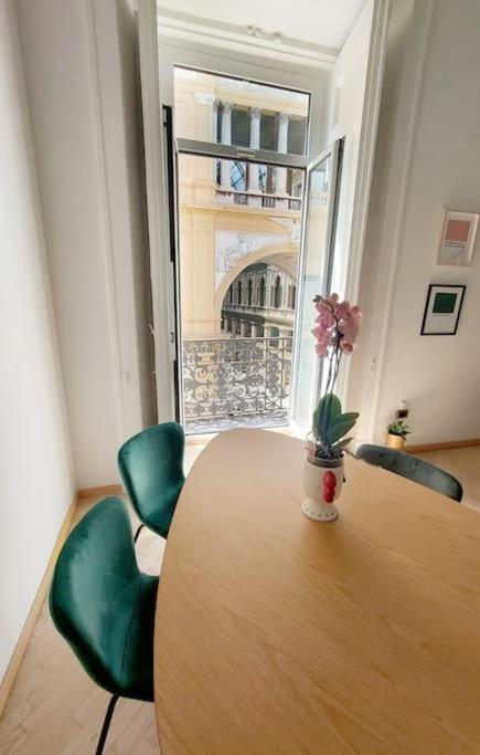 Maison In Centro Napoli Bagian luar foto