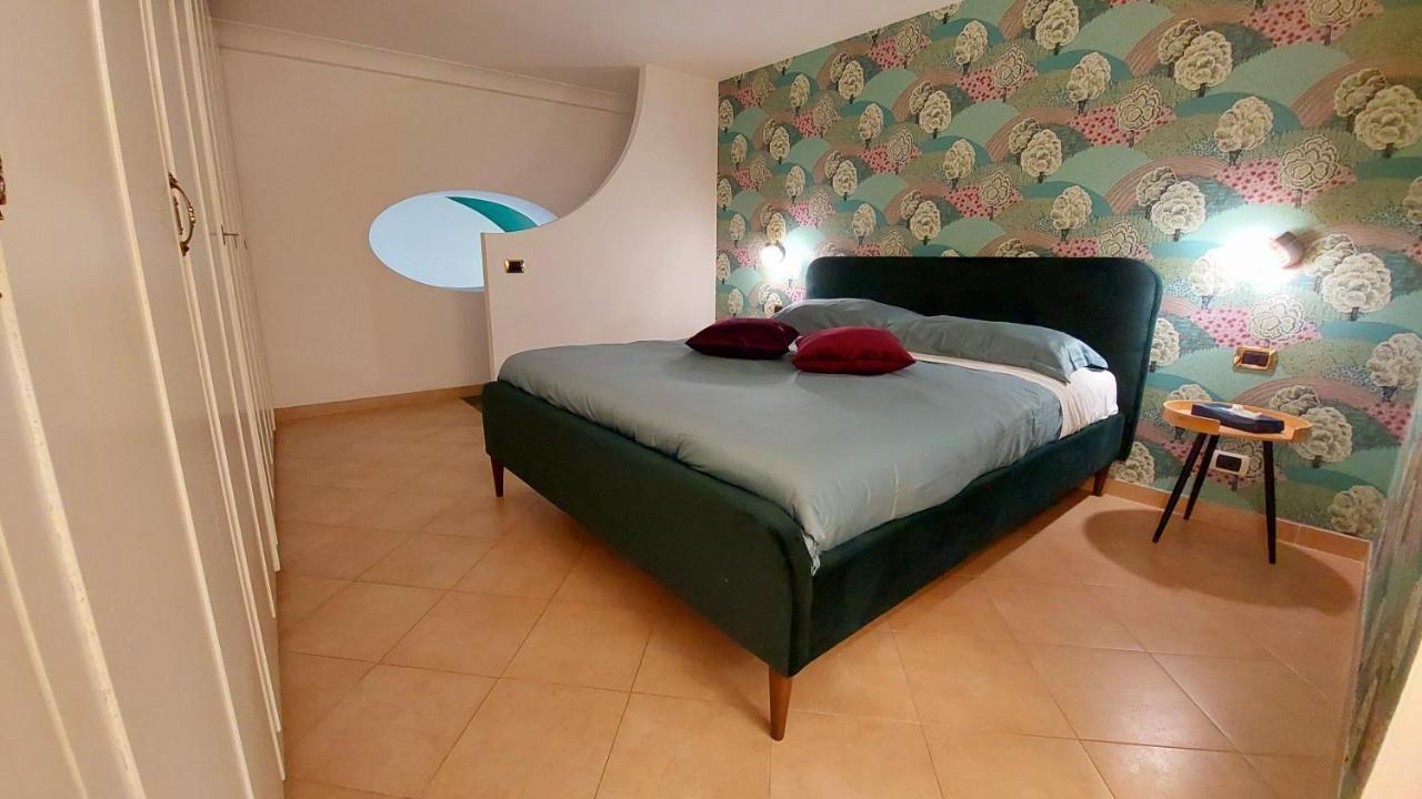 Maison In Centro Napoli Bagian luar foto
