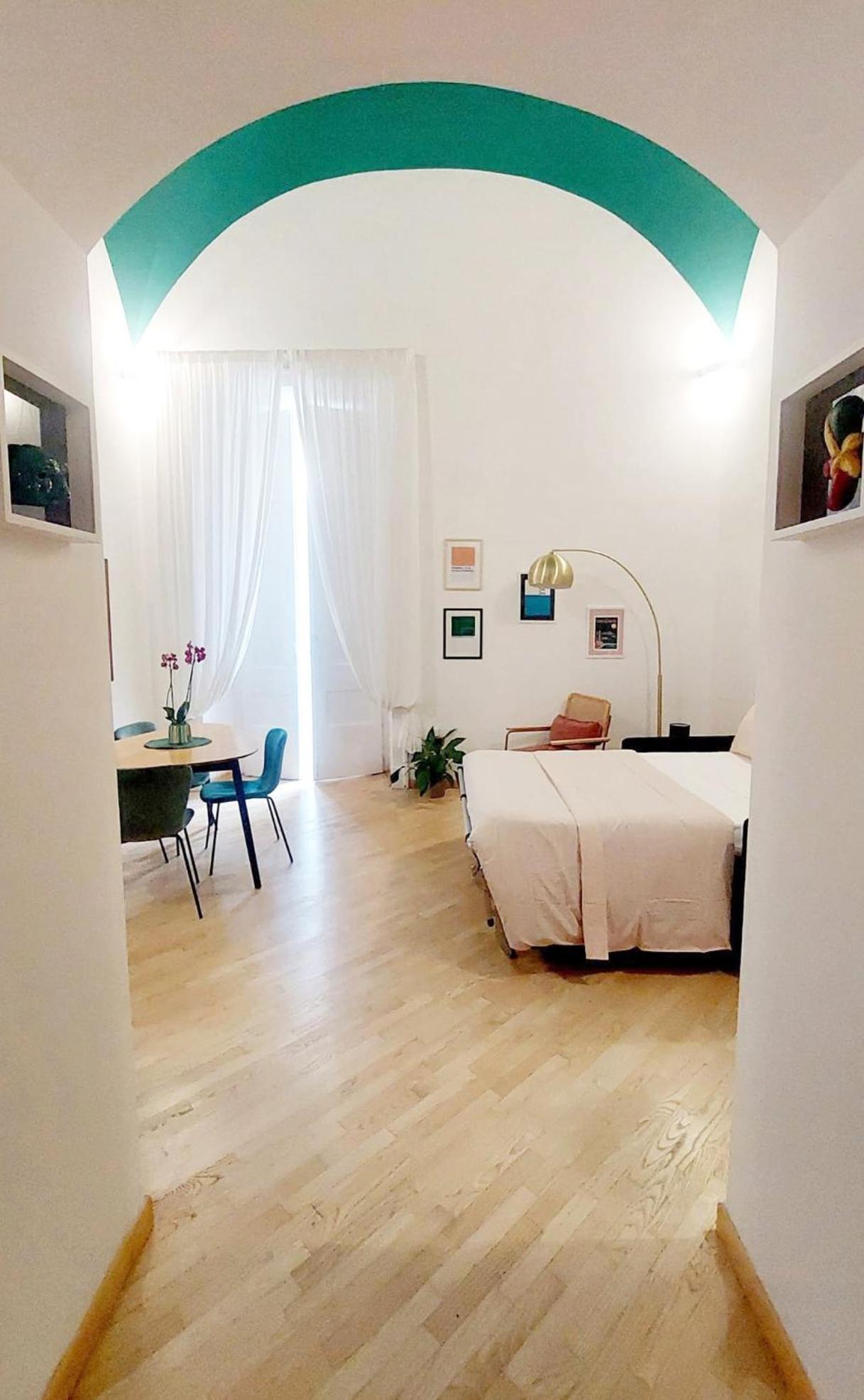Maison In Centro Napoli Bagian luar foto